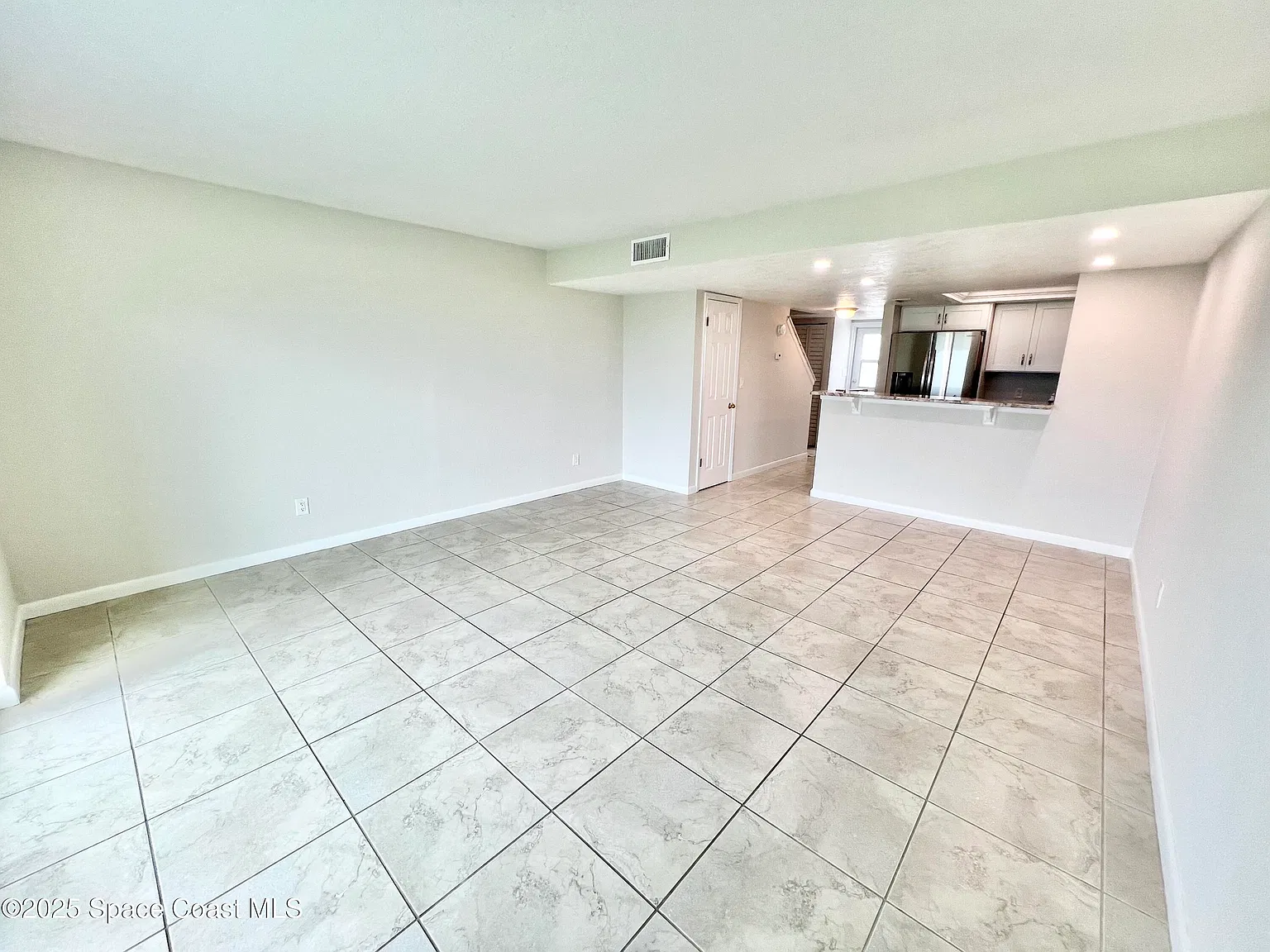 171 N Atlantic Ave — Photo 4