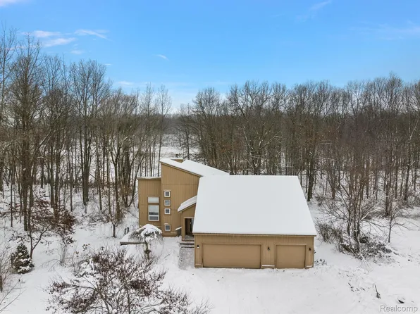 5495 Ormond Rd, Davisburg, MI 48350
