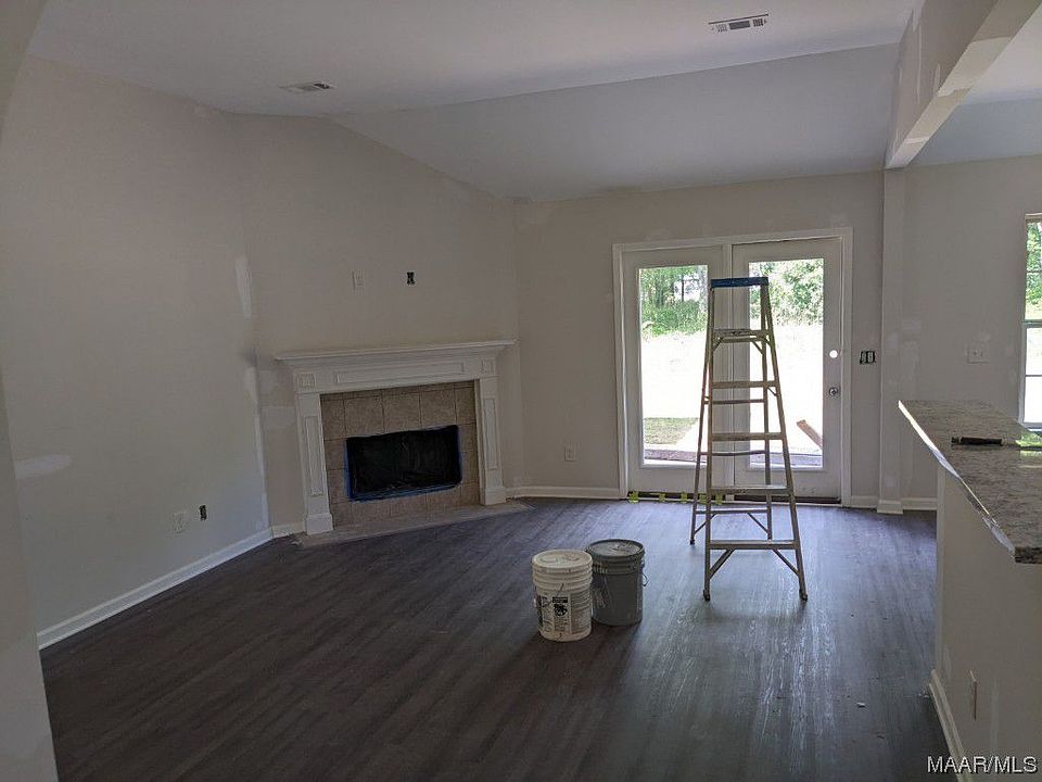 2nd image of 703 Park St