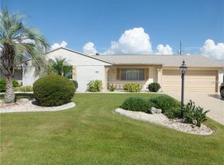 1401 Hacienda Dr, Sun City Center, FL 33573