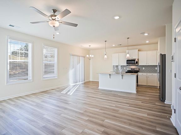 5th image of 849 Brisbane Ct