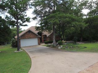 109 Kaaawa Ln, Bastrop, TX 78602