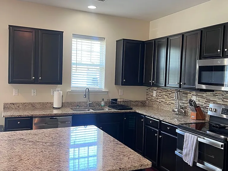 13 Hampshire Glen Pkwy — Photo 10