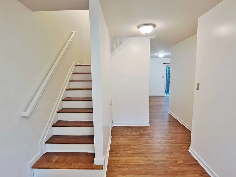 253 N Front St — Photo 5
