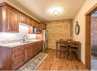 115 W 1st St #200-D, Cle Elum, WA 98922