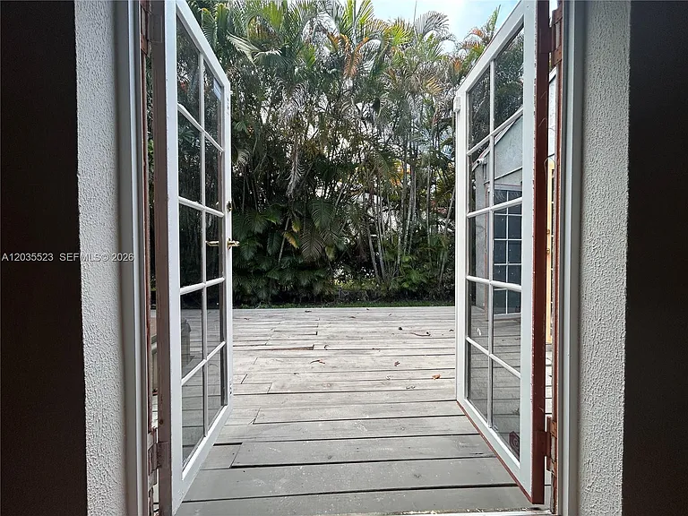 9600 N Miami Ave — Photo 21