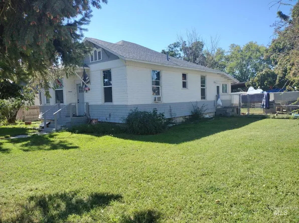 611 N 5th St, Parma, ID 83660