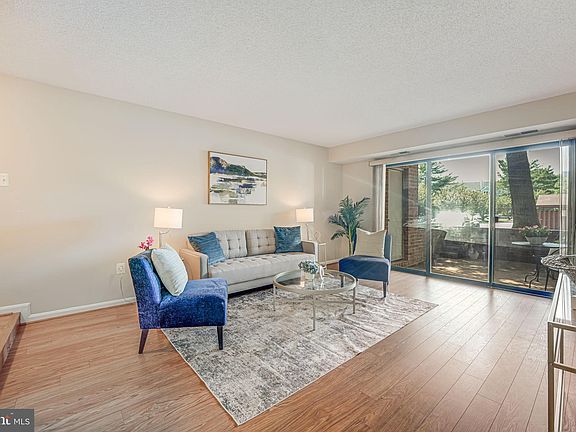 3rd image of 10208 Bushman Dr APT 402