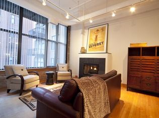 333 W Hubbard St APT 201, Chicago, IL 60654