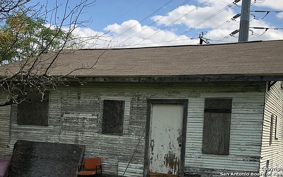 4th image of 755 Avondale Ave