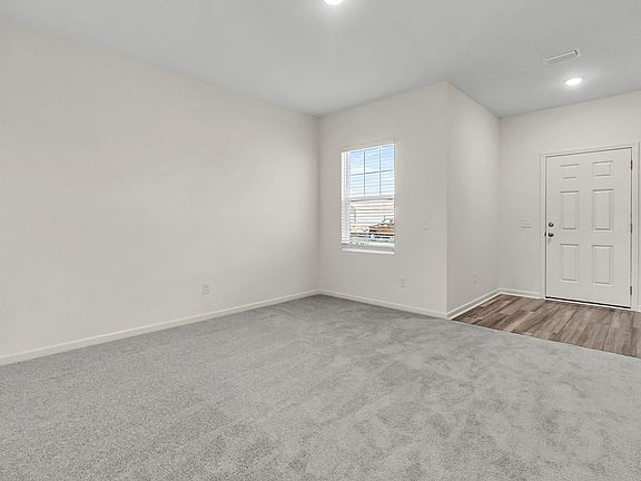 5th image of 2549 Quarry Rd