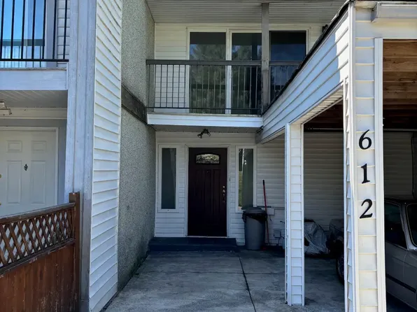 612 Godwin Ct #6, Coquitlam, BC V3K 5V8