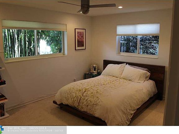 5th image of 1060 SW 32nd St