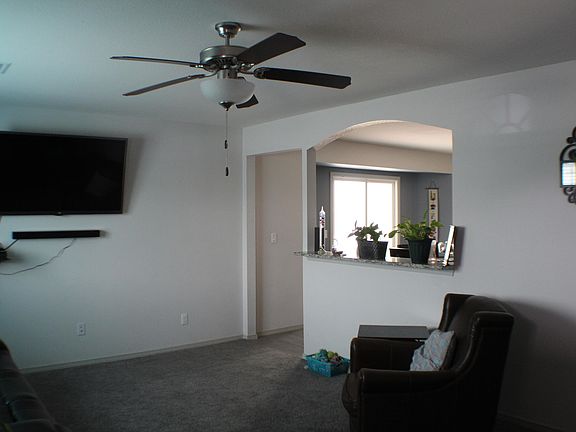4th image of 852 Ballard Shapleigh Pl