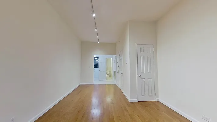 Rented by Compass | media 9