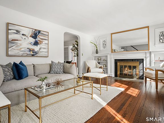 4th image of 188 Henderson Road