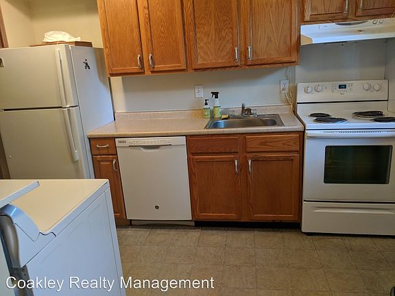 3rd image of 859 Azalea Dr #26