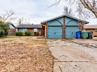 320 Cedar Crest Dr, Edmond, OK 73003