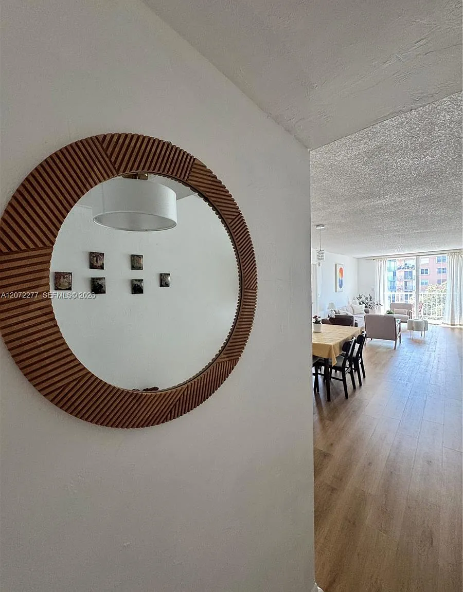 Three Horizons North Cond — Photo 2