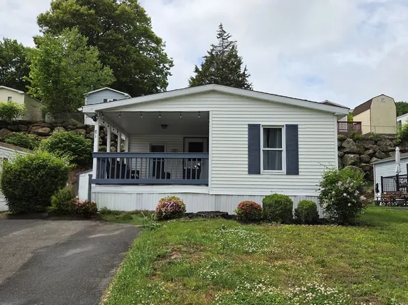 81 Woodland Park, Shelton, CT 06484