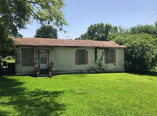 611 5th St, Benton, LA 71006