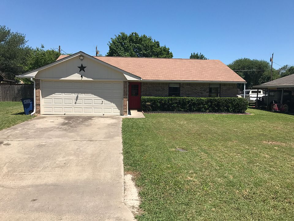 1st image of 1819 Oak Hill Dr