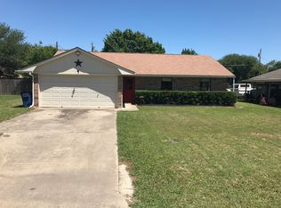 1819 Oak Hill Dr, Corinth, TX 76210