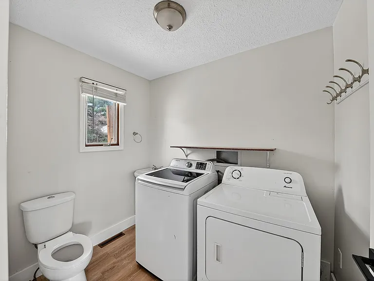 11966 Bluebonnet Ln — Photo 18