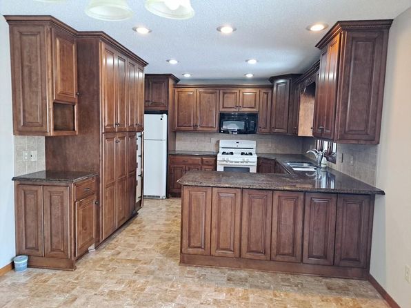 250 School Ave, Brooten, MN 56316