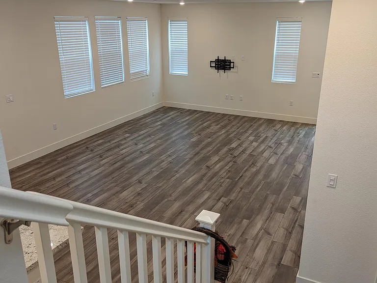 2067 Daimler St — Photo 14