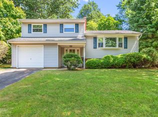 6 Daniel Dr, Matawan, NJ 07747