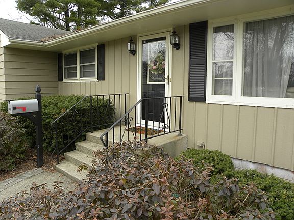 2nd image of 247 S Elmwood Dr