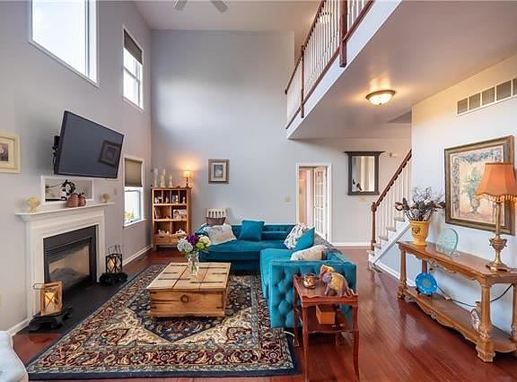 5th image of 2132 Eagles Landing Dr