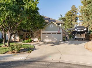302 Fallbrook Cir, Reedley, CA 93654