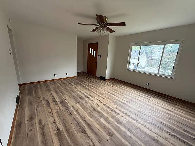 3111 Auberle St — Photo 3