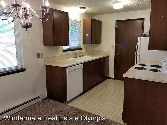4th image of 514 1/2 Burke Ct