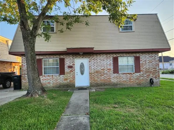 300 E Liberaux St, Chalmette, LA 70043