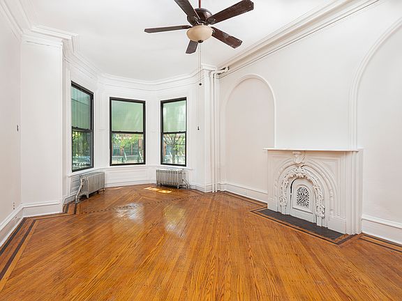 2nd image of 221 Gates Ave