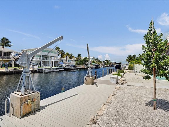 5th image of 107 Valencia Dr