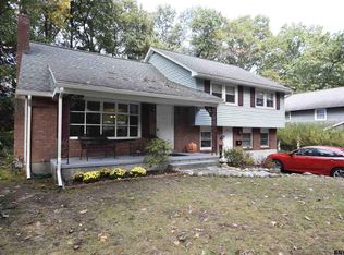 159 Willow Ln, Glenville, NY 12302