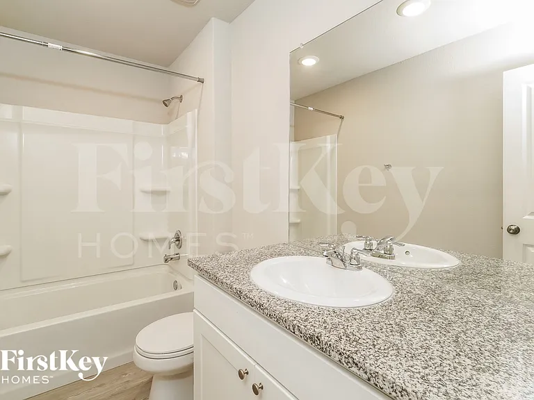 10786 Prusiner Dr — Photo 16