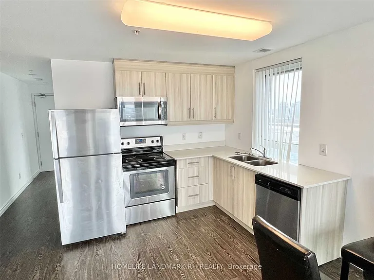 158 King St N #1705 — Photo 7