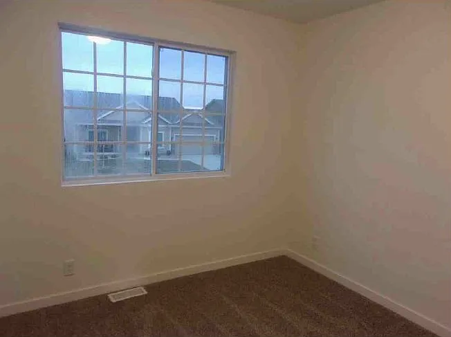 7121 N 167th Ave — Photo 12
