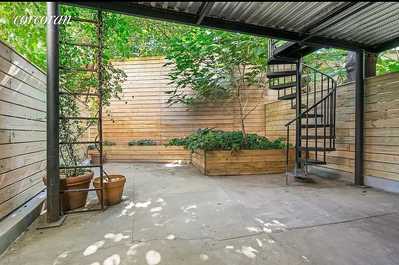 20 Pulaski Street — Photo 1