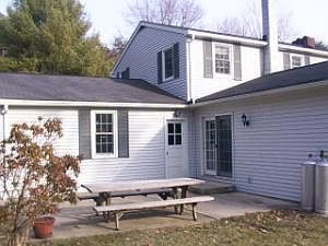 3rd image of 210 Circle Dr