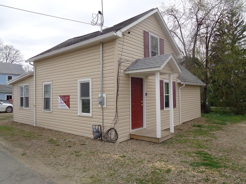 2nd image of 220 Frampton St