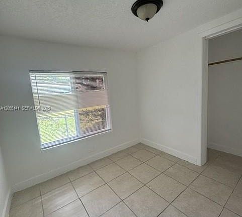 3rd image of 4130 SW 25th St