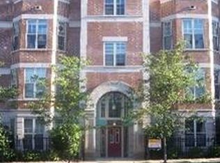 1807 W Addison St #P4, Chicago, IL 60613