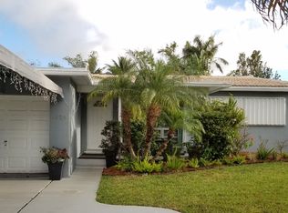 1425 Hayes St, Hollywood, FL 33020