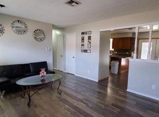 616 SW 12th St, Moore, OK 73160